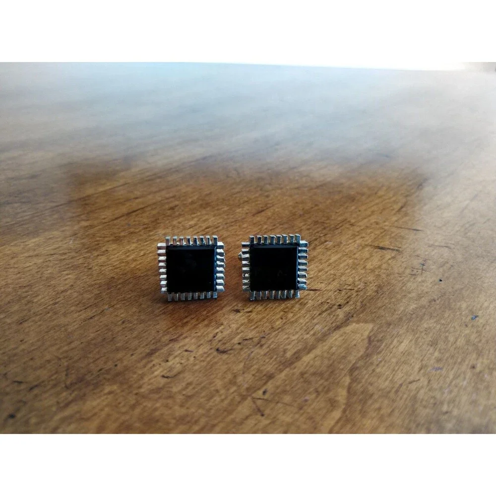 Swank Vintage Square Black Glass Stone Cufflinks Set Gold Tone 90s or earlier